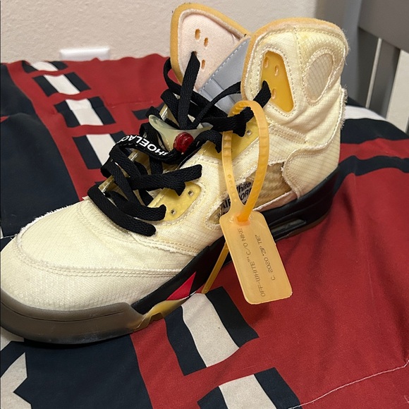 Jordan Sneakers in Cream and Black - Picture 3 of 4